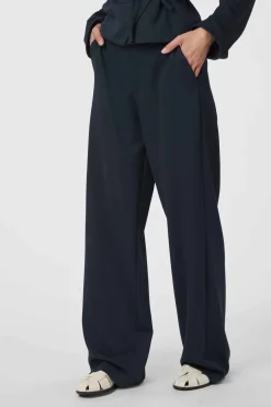 162508 Nathalie Navy 162508