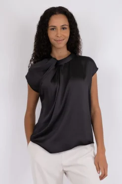 Fleur Drapy Satin Black 160990